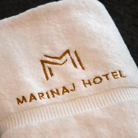 酒店 Marinaj &
