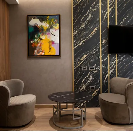 Marinaj & Hotell Tirana