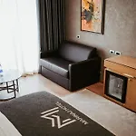 Marinaj & Hotel