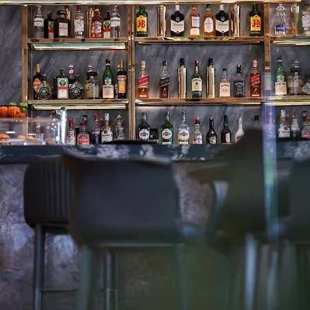 Marinaj & Szálloda Tirana