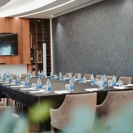 Hotel Marinaj &