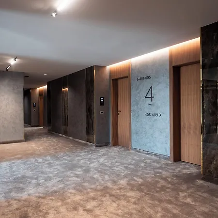 Marinaj & Hotel