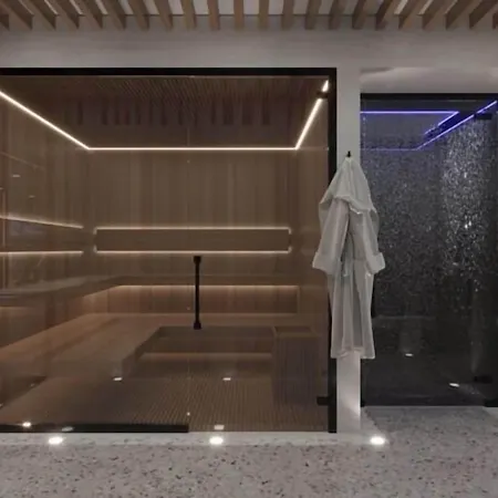 Hotel Marinaj &