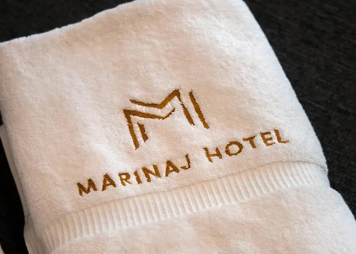 Hotel Marinaj &