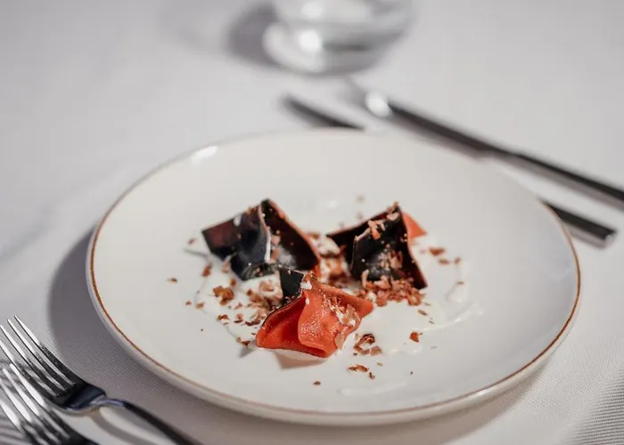 Marinaj & Hotel Tirana