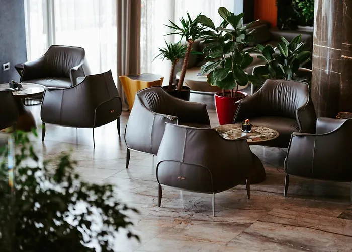 Hotel Marinaj &