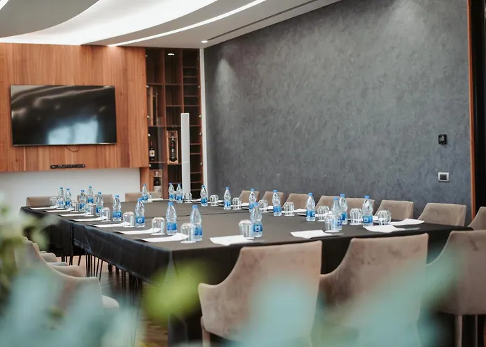 Hotel Marinaj &